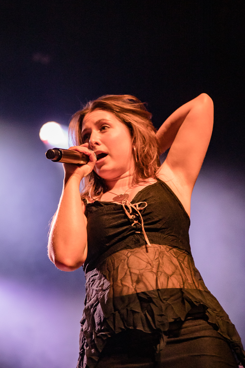 Lila Drew @ Ancienne Belgique, picture 19, photographed by Jürgen Bruynooghe - FrontView Magazine