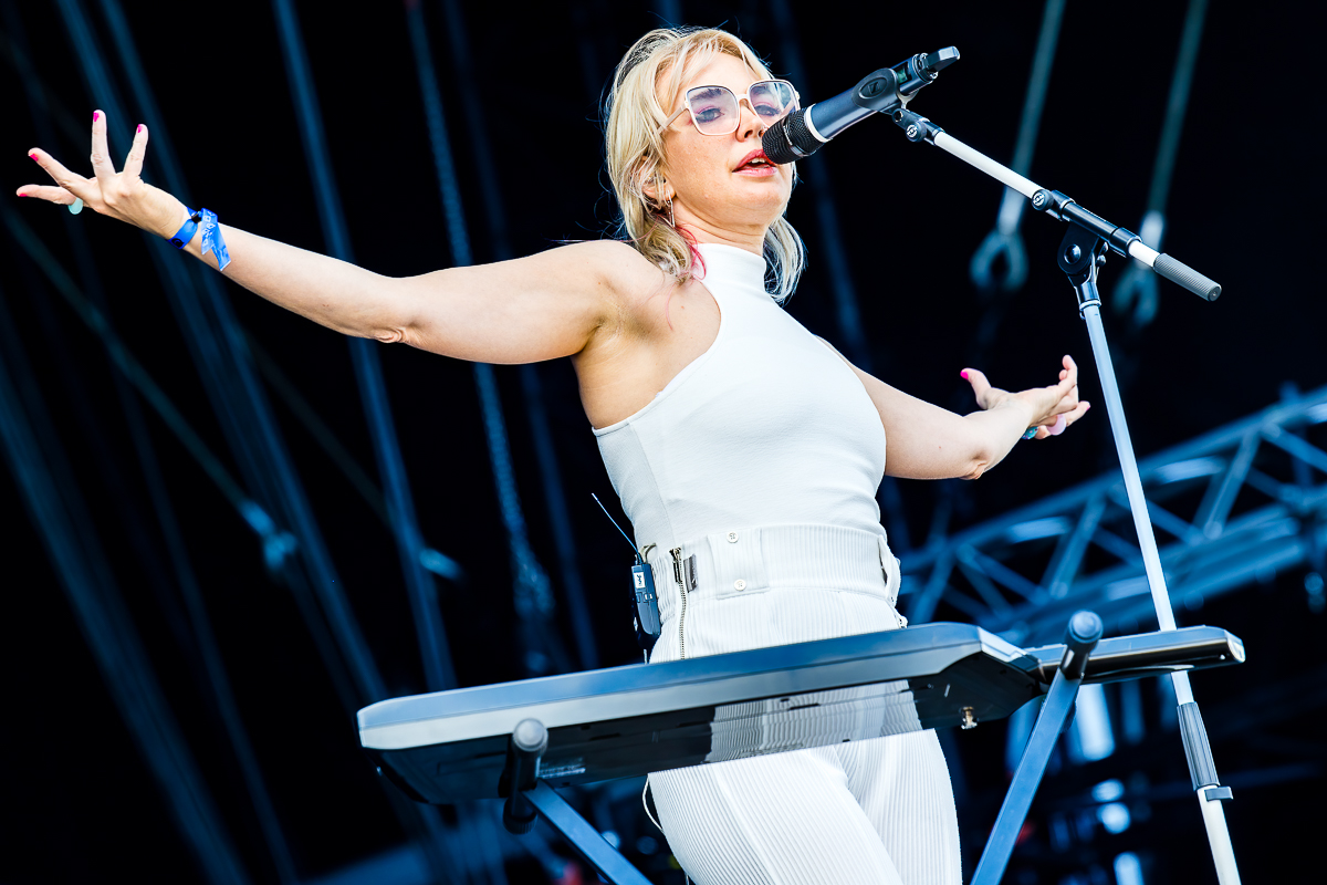 Inge Van Calkar @ Bospop 2022, foto 1, foto's door Dorien Goetschalckx - FrontView Magazine