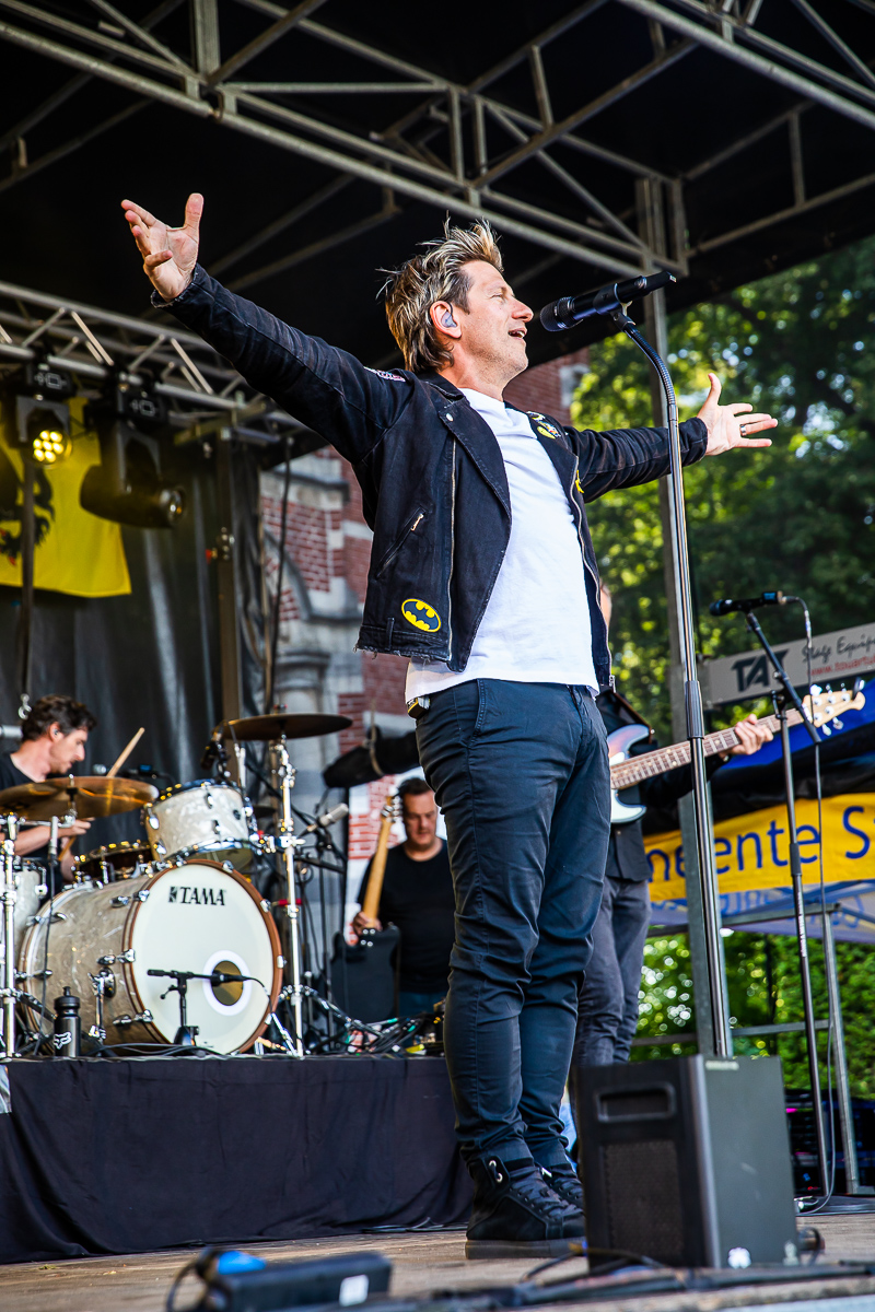 Gene Thomas @ Stabroek Zingt, foto 6, foto's door Dimitri Vanlommel - FrontView Magazine