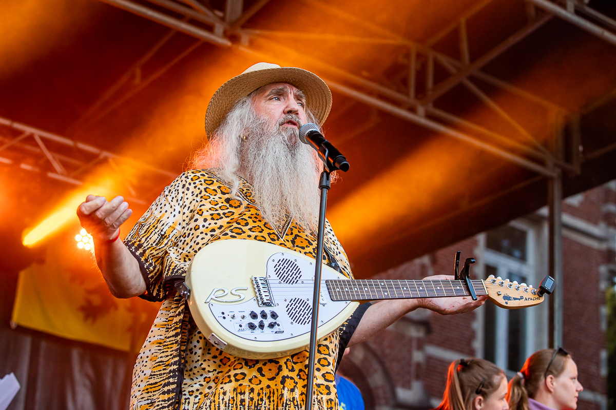 Zjuul Krapuul @ Stabroek Zingt, picture 3, photographed by Dimitri Vanlommel - FrontView Magazine