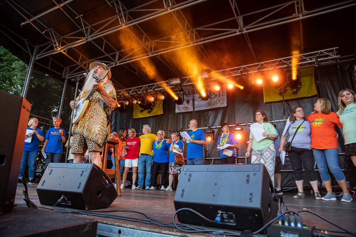 Zjuul Krapuul @ Stabroek Zingt, picture 5, photographed by Dimitri Vanlommel - FrontView Magazine
