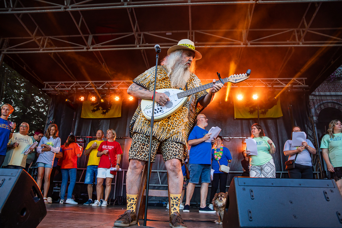 Zjuul Krapuul @ Stabroek Zingt, picture 7, photographed by Dimitri Vanlommel - FrontView Magazine