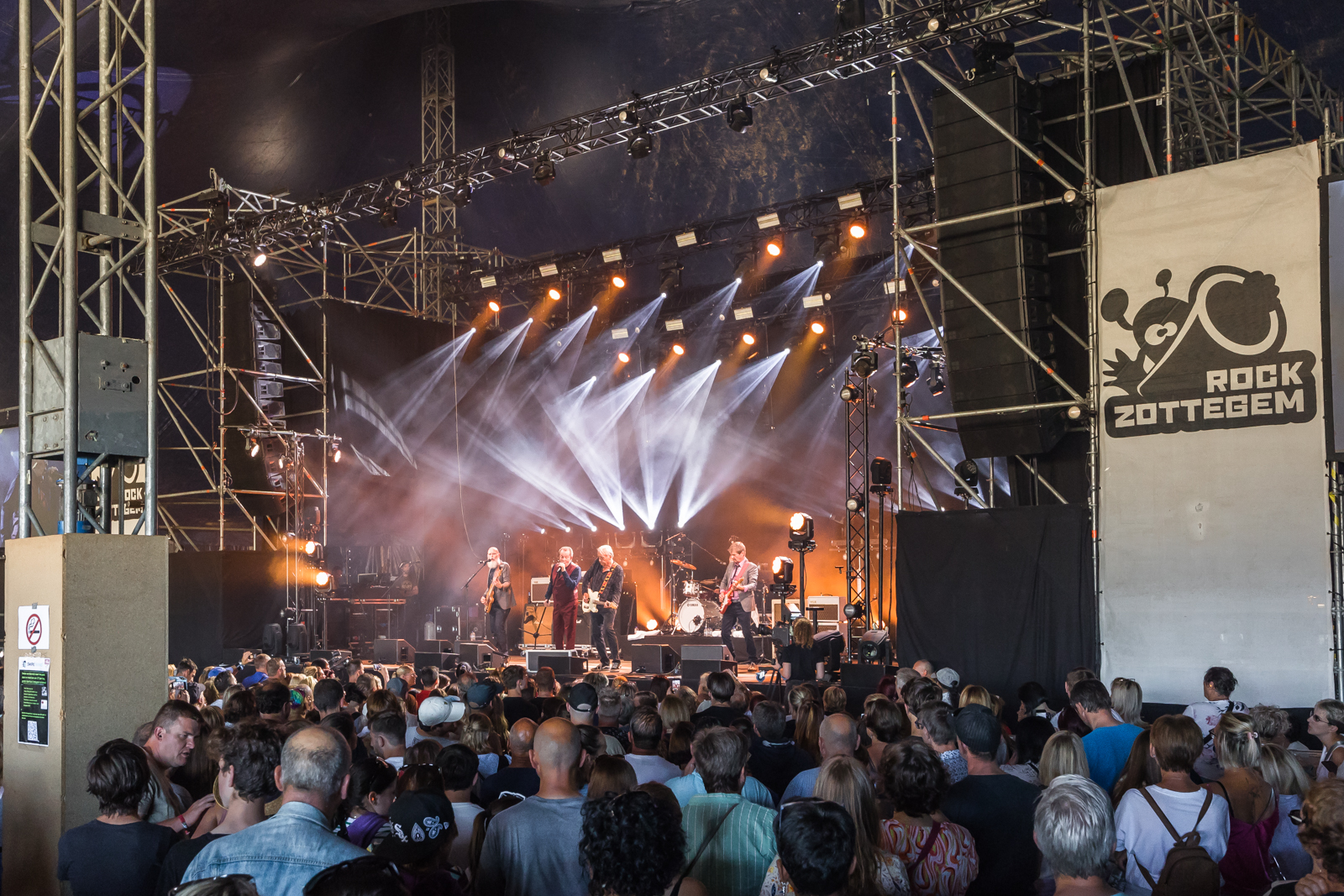 De Kreuners & Clouseau @ Rock Zottegem 2022, picture 15, photographed by Paul Jongeneelen - FrontView Magazine