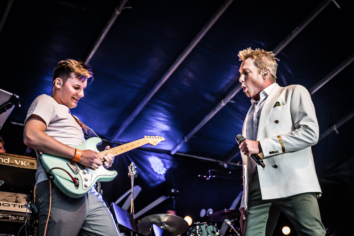 Bart Kaëll Live @ Parkies Sint-Niklaas, picture 2, photographed by Danny Wagemans - FrontView Magazine