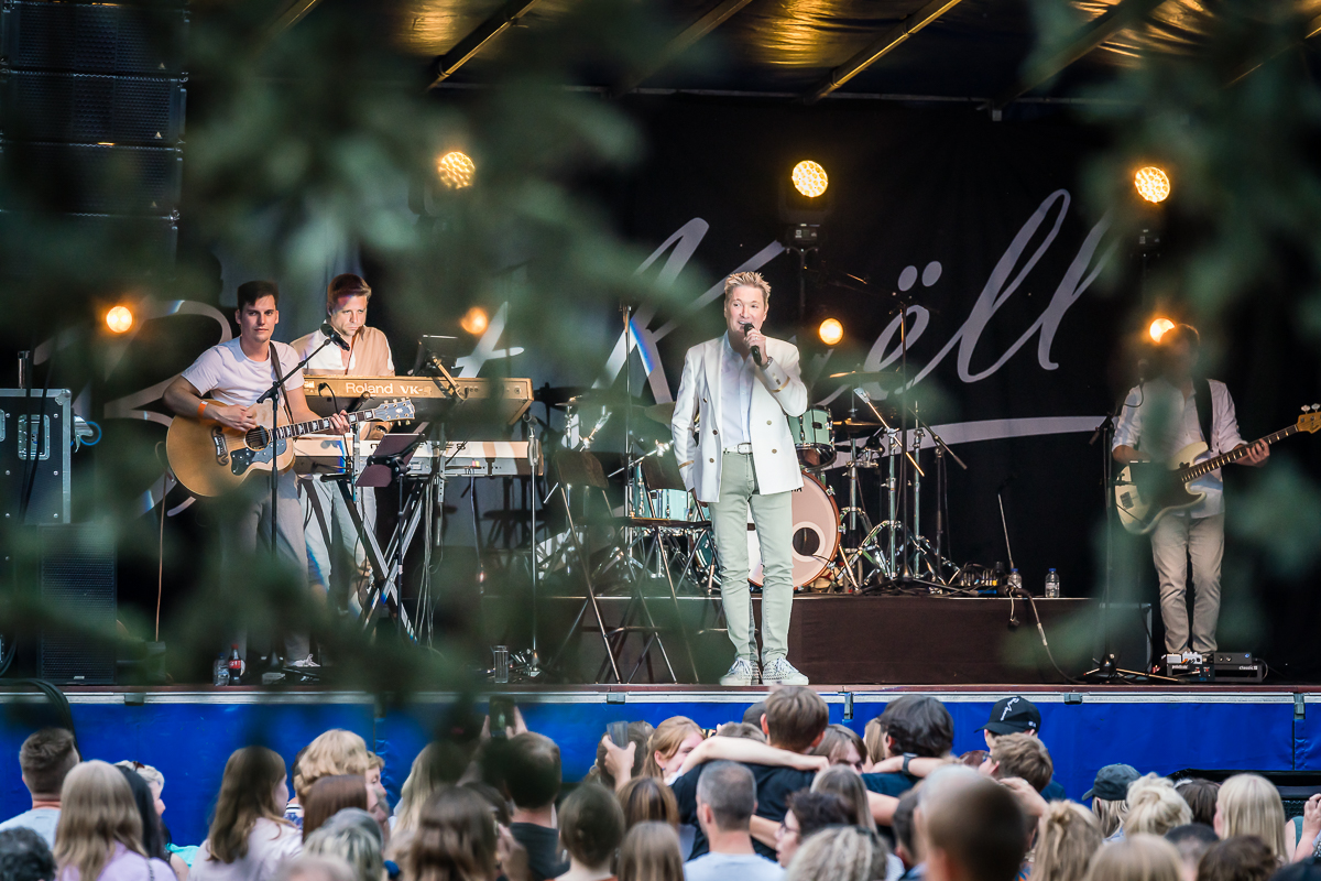 Bart Kaëll Live @ Parkies Sint-Niklaas, picture 7, photographed by Danny Wagemans - FrontView Magazine