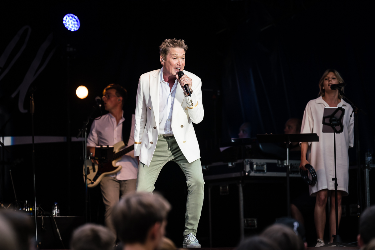 Bart Kaëll Live @ Parkies Sint-Niklaas, picture 12, photographed by Danny Wagemans - FrontView Magazine