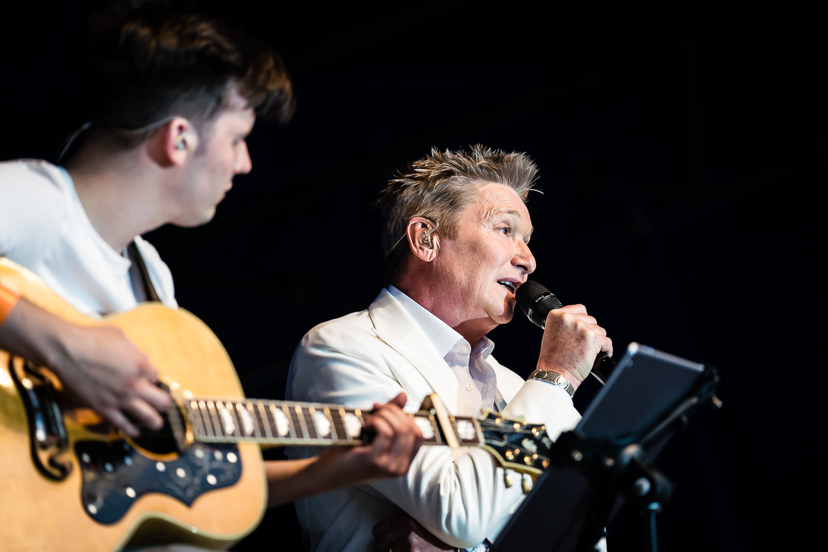 Bart Kaëll Live @ Parkies Sint-Niklaas, picture 14, photographed by Danny Wagemans - FrontView Magazine