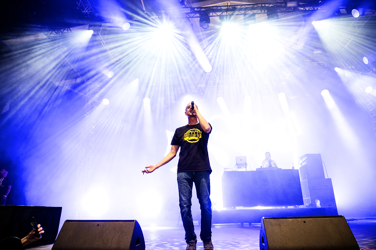 Hugo TSR @ Dour Festival 2022, foto 8, foto's door Magali Decamps - FrontView Magazine