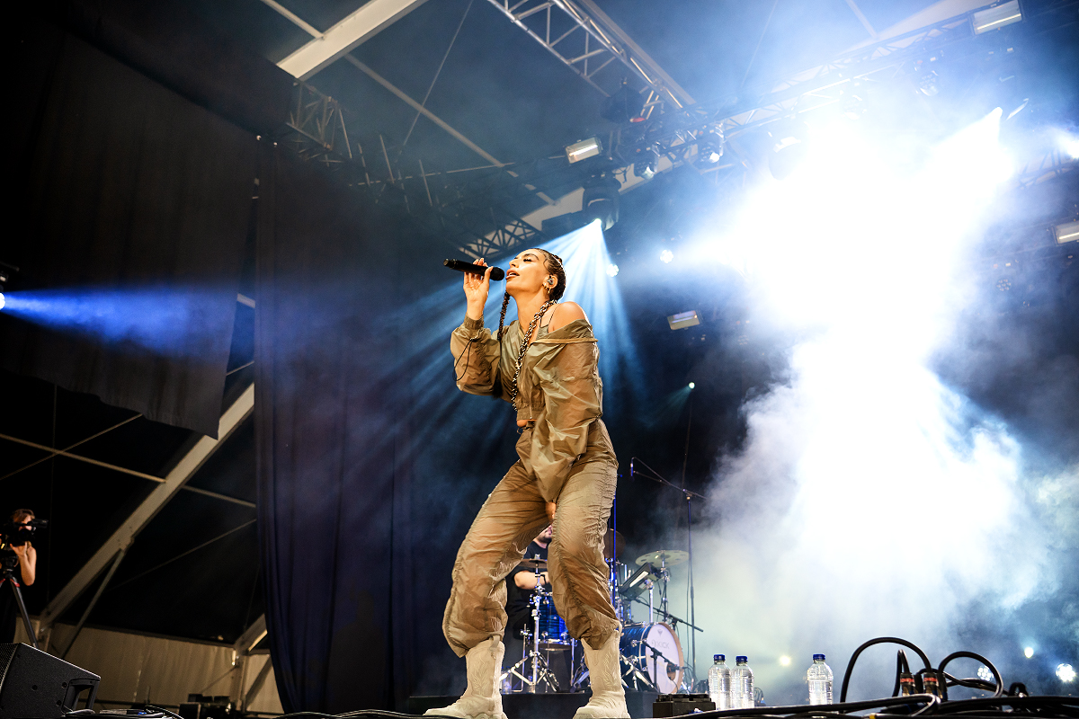 Sevdaliza @ Dour Festival 2022, picture 11, photographed by Magali Decamps - FrontView Magazine