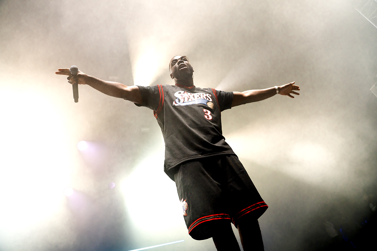 Dinos @ Dour Festival 2022, picture 7, photographed by Magali Decamps - FrontView Magazine