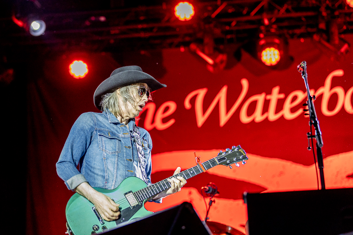 The Waterboys @ Beleuvenissen, foto 6, foto's door Kurt Jacobs - FrontView Magazine