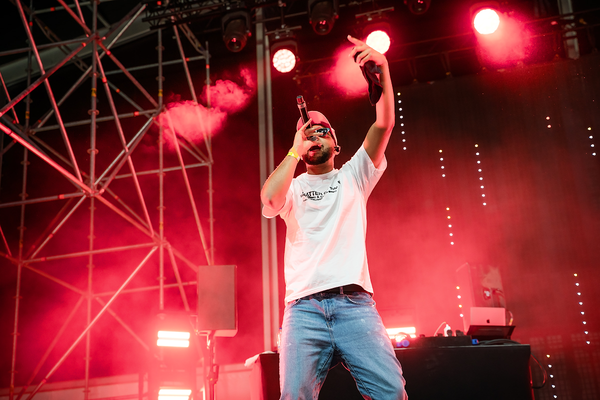 Yung Mavu @ Dour Festival 2022, picture 2, photographed by Magali Decamps - FrontView Magazine