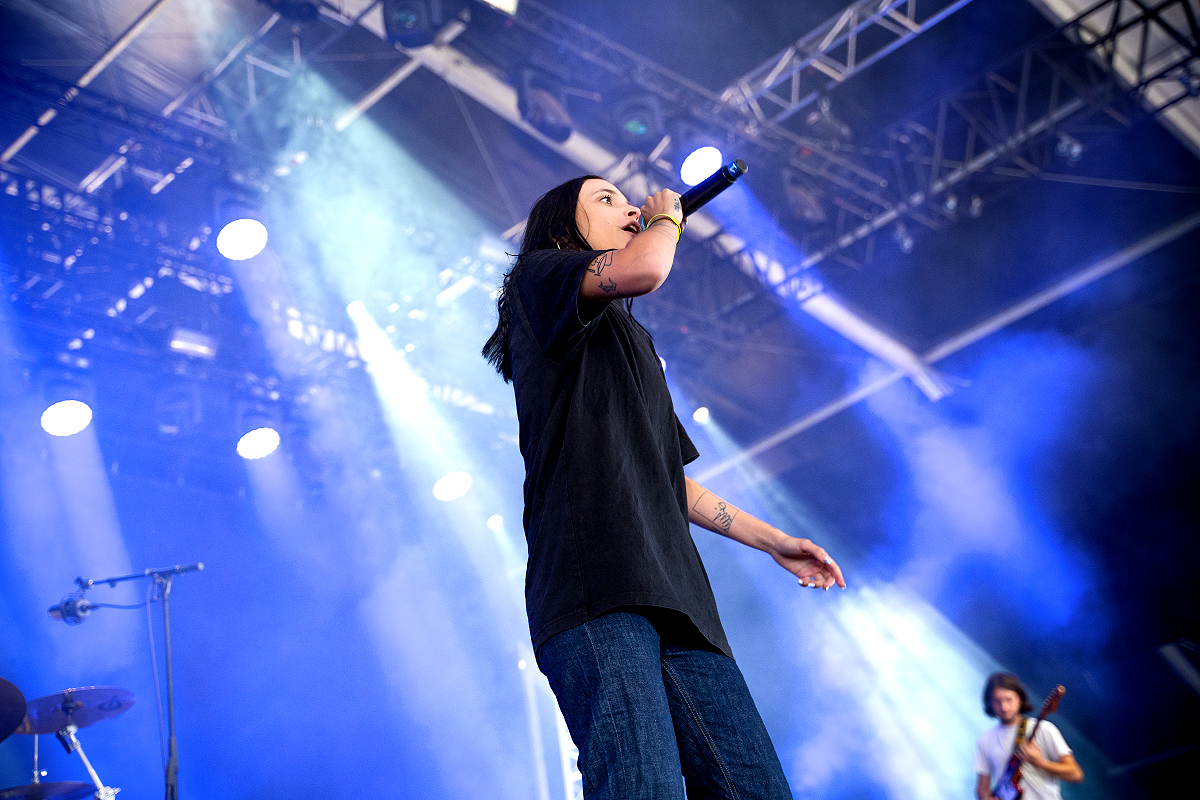 Zinée @ Dour Festival 2022, picture 4, photographed by Magali Decamps - FrontView Magazine