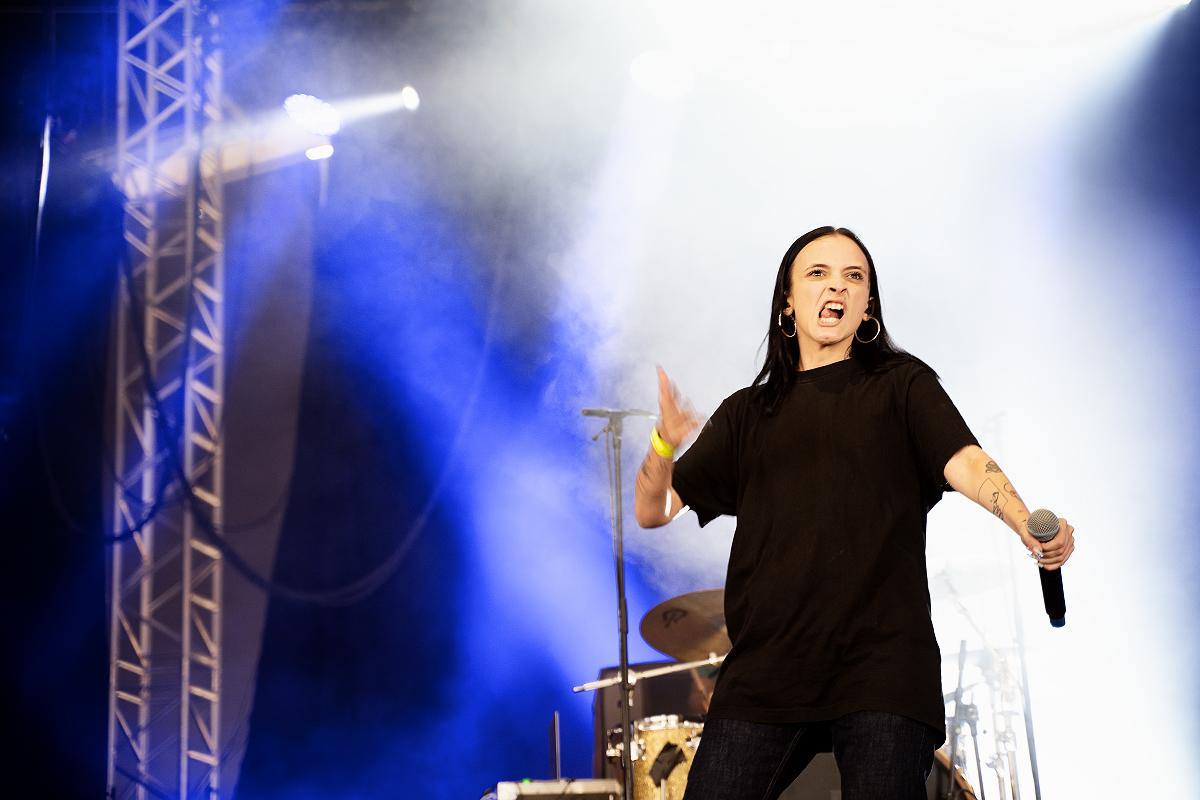 Zinée @ Dour Festival 2022, picture 6, photographed by Magali Decamps - FrontView Magazine
