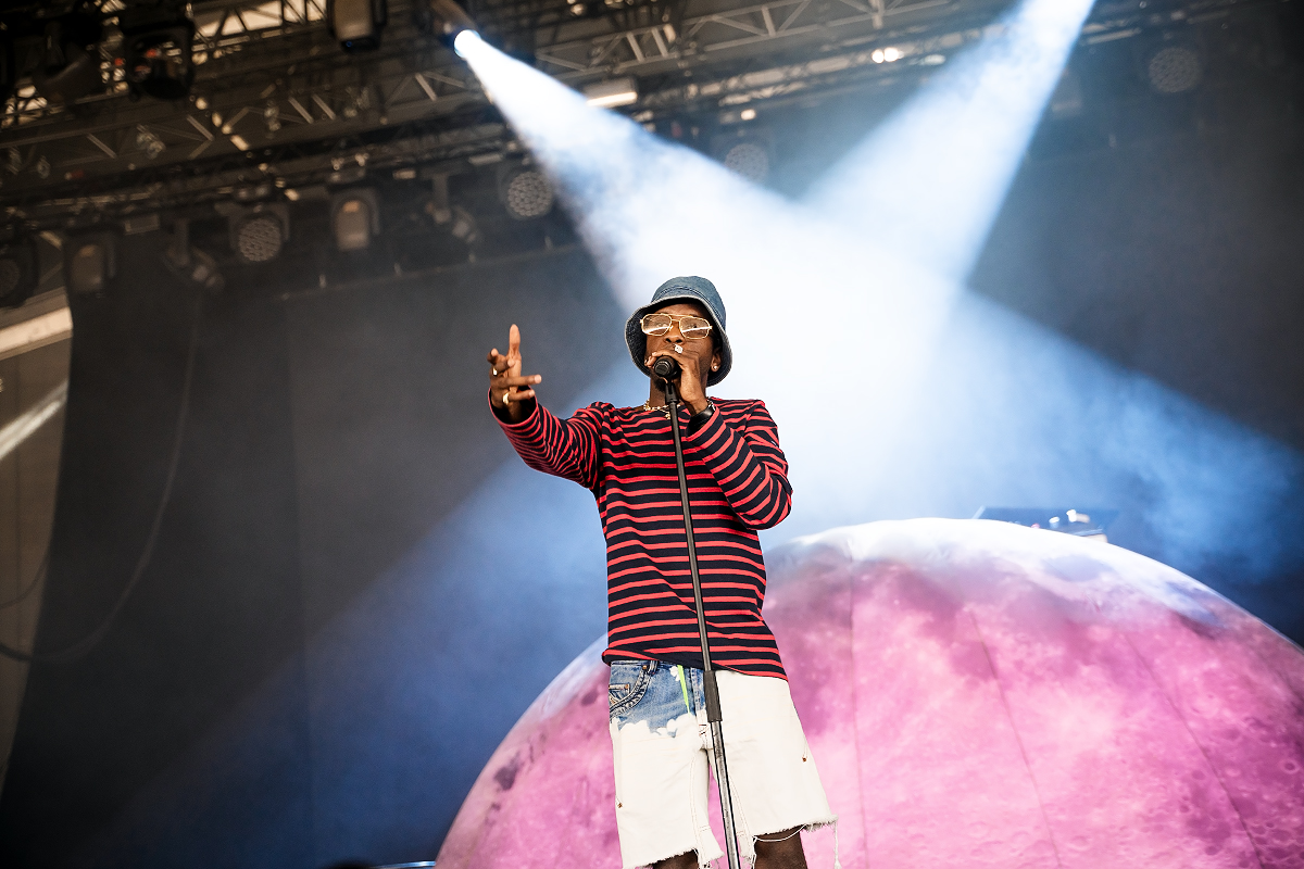 Josman @ Dour Festival 2022, picture 1, photographed by Magali Decamps - FrontView Magazine
