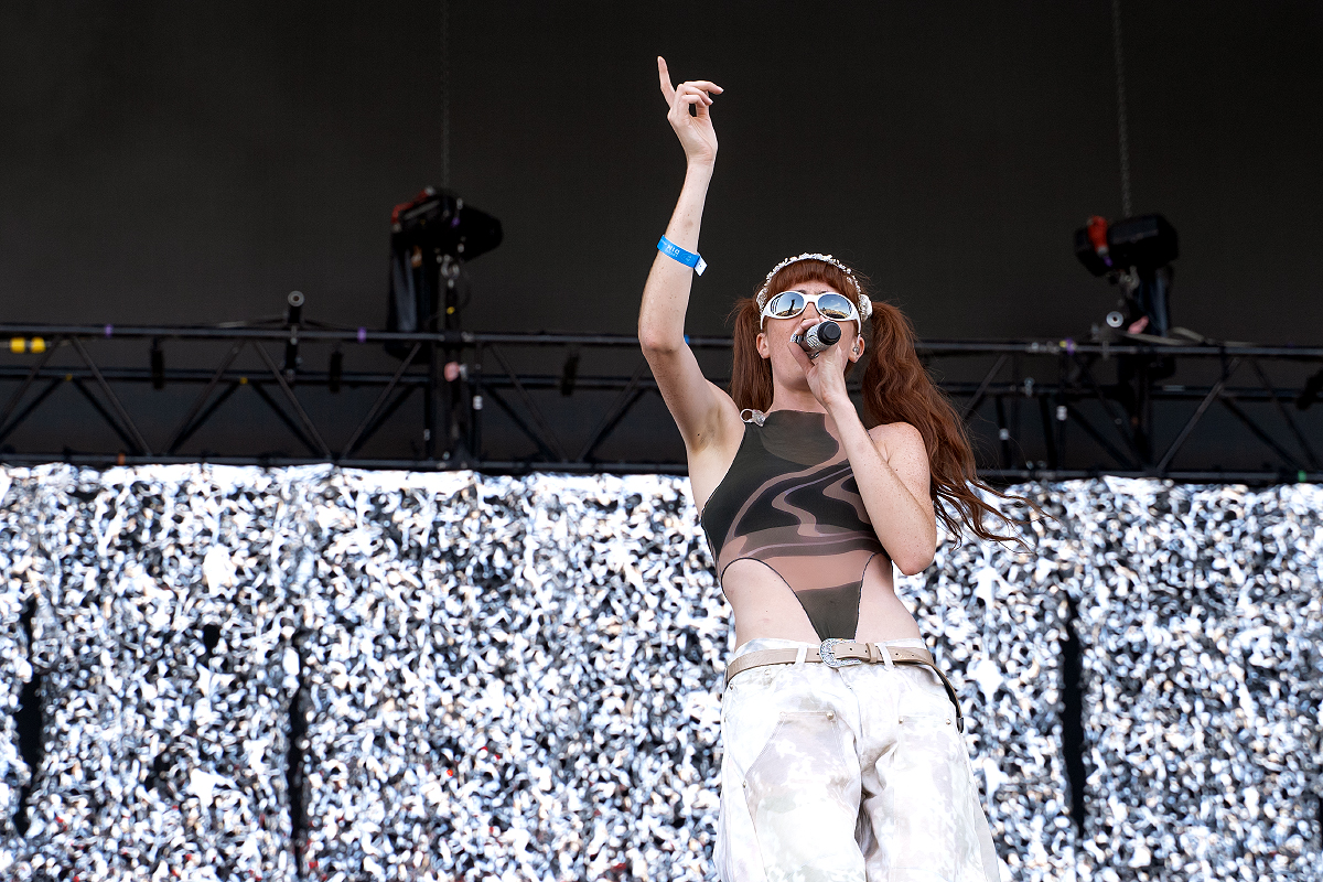 Poupie @ Dour Festival 2022, picture 10, photographed by Magali Decamps - FrontView Magazine