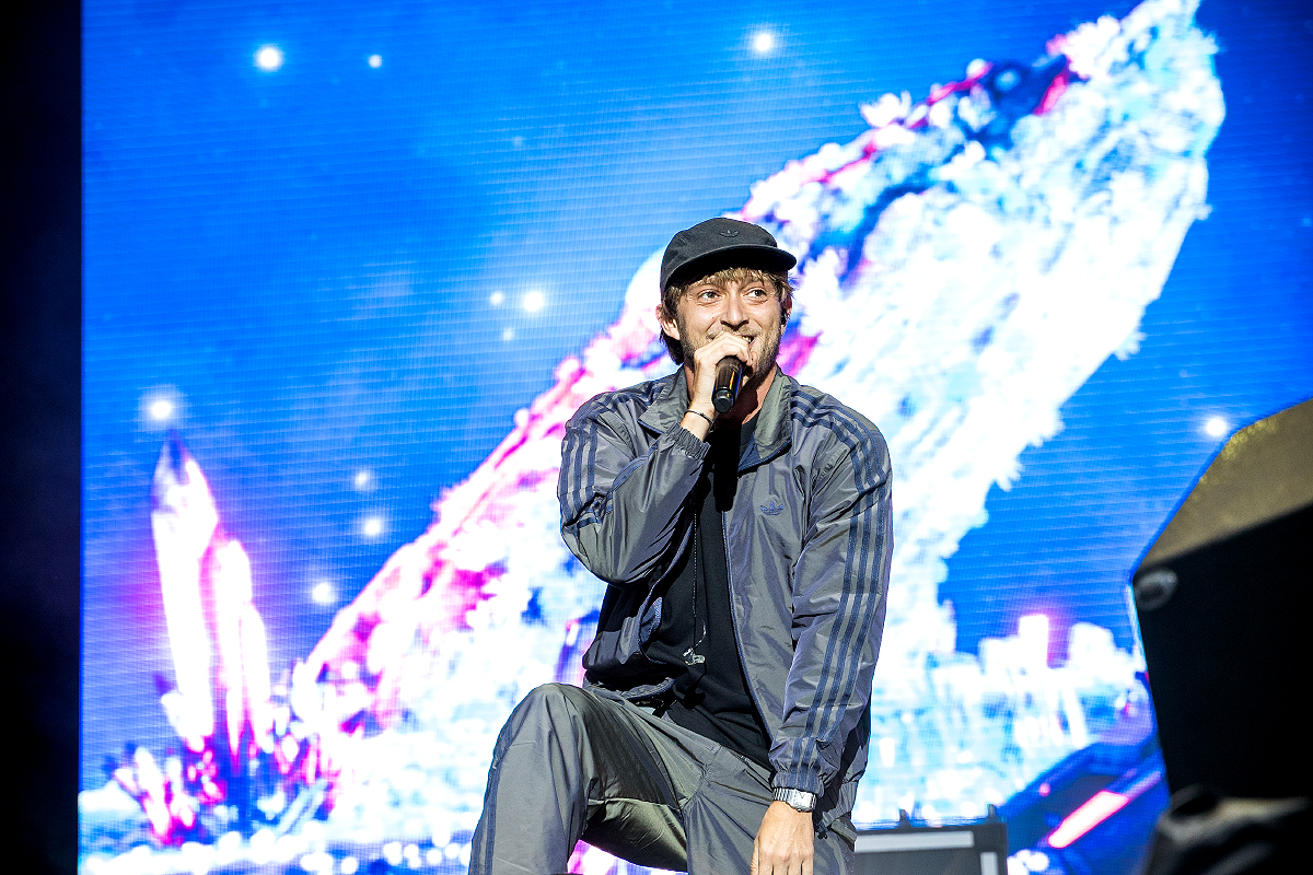 Vald @ Dour Festival 2022, picture 4, photographed by Magali Decamps - FrontView Magazine