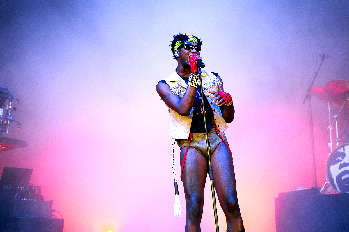 Yves Tumor & Its Band @ Dour Festival 2022, picture 1, photographed by Magali Decamps - FrontView Magazine