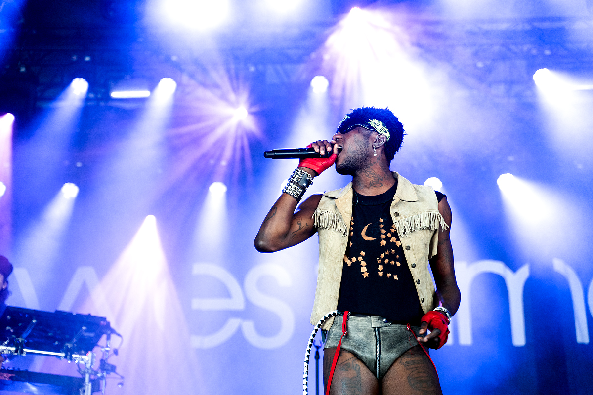 Yves Tumor & Its Band @ Dour Festival 2022, picture 7, photographed by Magali Decamps - FrontView Magazine