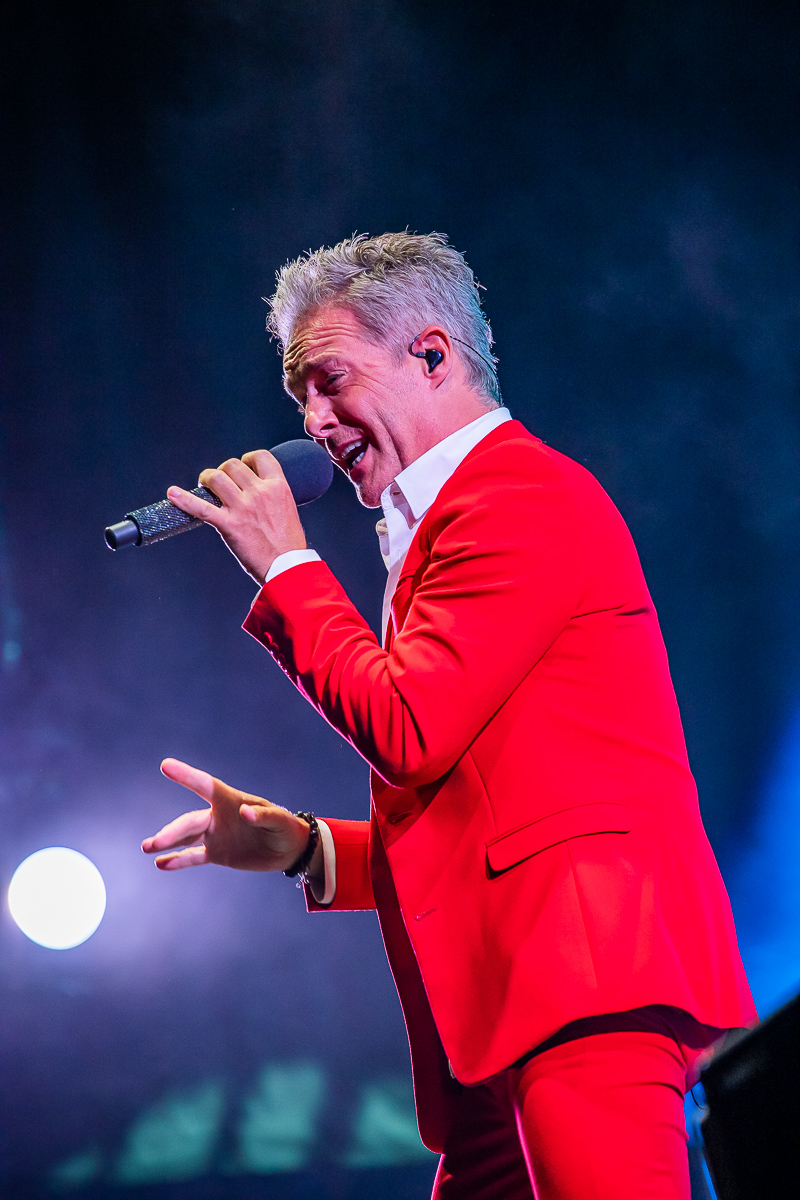 Christoff @ Gentse Feesten 2022 - Sint Baafsplein, picture 2, photographed by Dimitri Vanlommel - FrontView Magazine