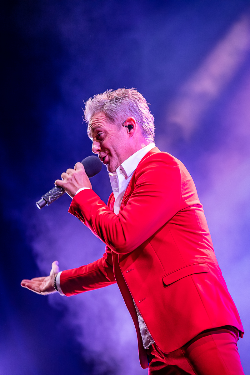 Christoff @ Gentse Feesten 2022 - Sint Baafsplein, picture 15, photographed by Dimitri Vanlommel - FrontView Magazine