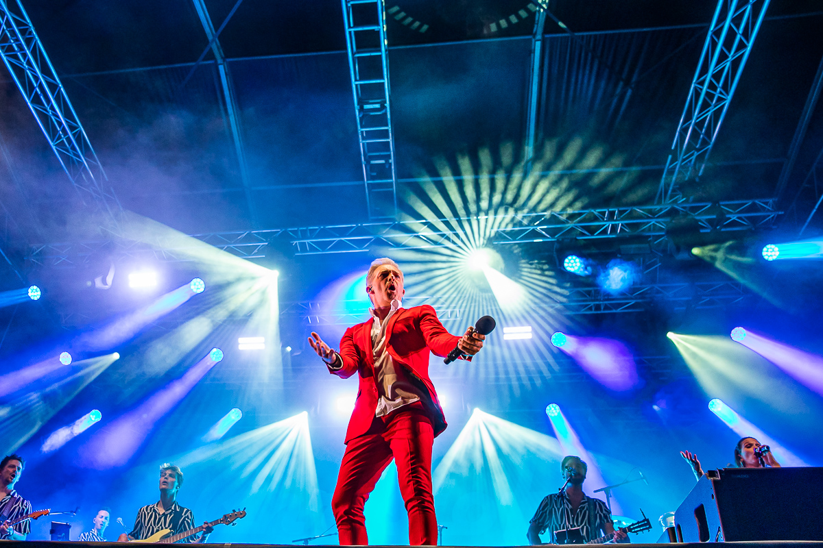 Christoff @ Gentse Feesten 2022 - Sint Baafsplein, picture 17, photographed by Dimitri Vanlommel - FrontView Magazine