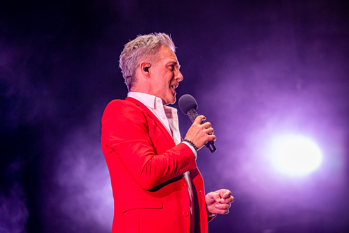 Christoff @ Gentse Feesten 2022 - Sint Baafsplein, picture 22, photographed by Dimitri Vanlommel - FrontView Magazine