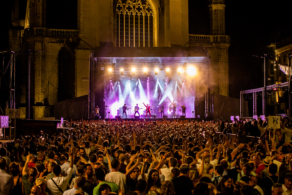 Christoff @ Gentse Feesten 2022 - Sint Baafsplein, picture 26, photographed by Dimitri Vanlommel - FrontView Magazine