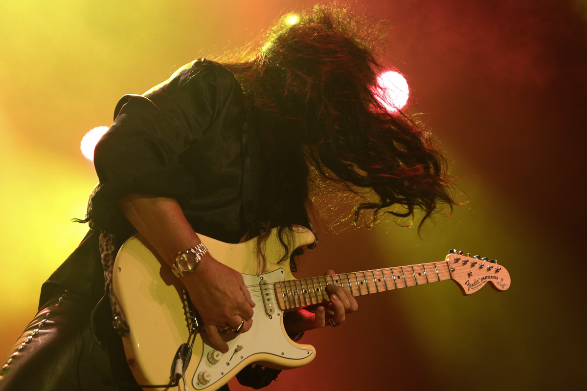 Yngwie Malmsteen @ 013, picture 4, photographed by Bianca van Barneveld - FrontView Magazine