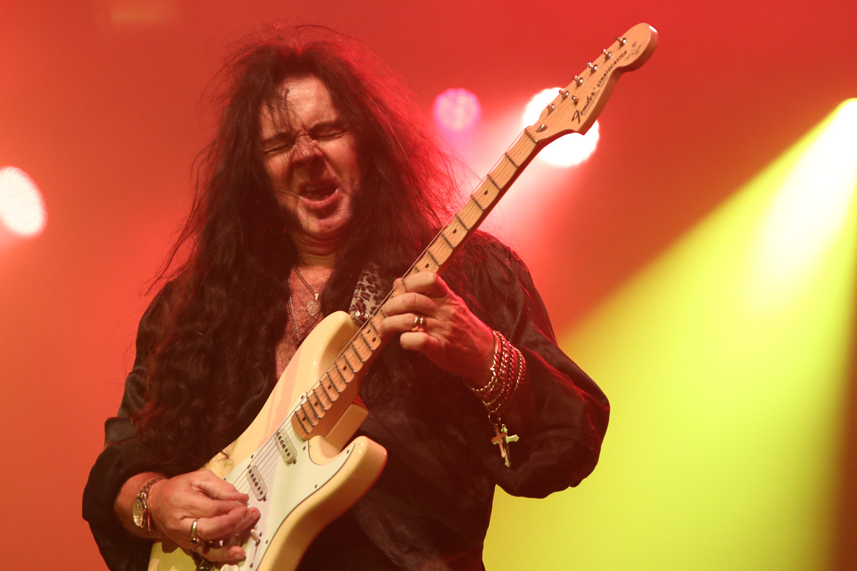 Yngwie Malmsteen @ 013, picture 5, photographed by Bianca van Barneveld - FrontView Magazine