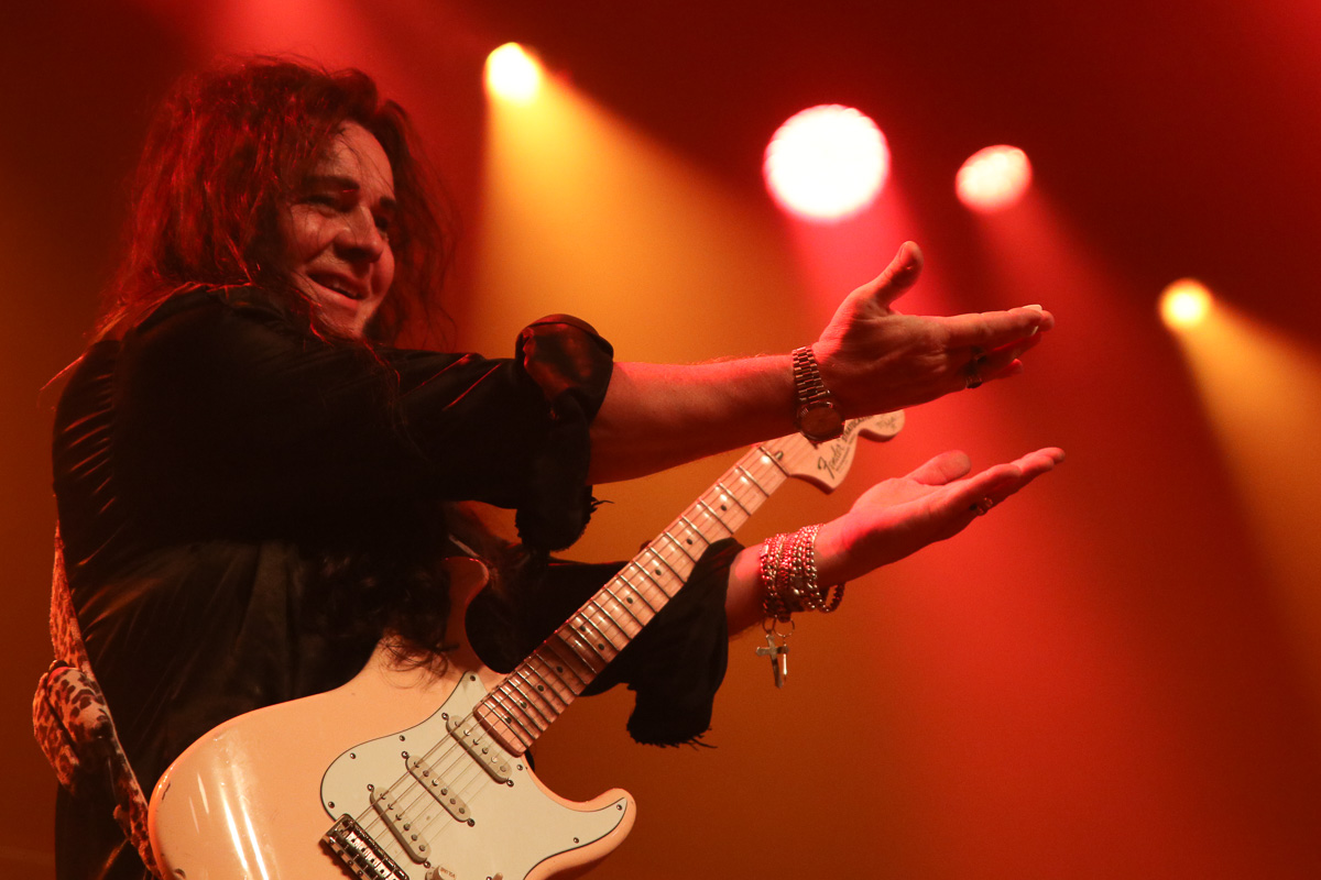 Yngwie Malmsteen @ 013, picture 16, photographed by Bianca van Barneveld - FrontView Magazine