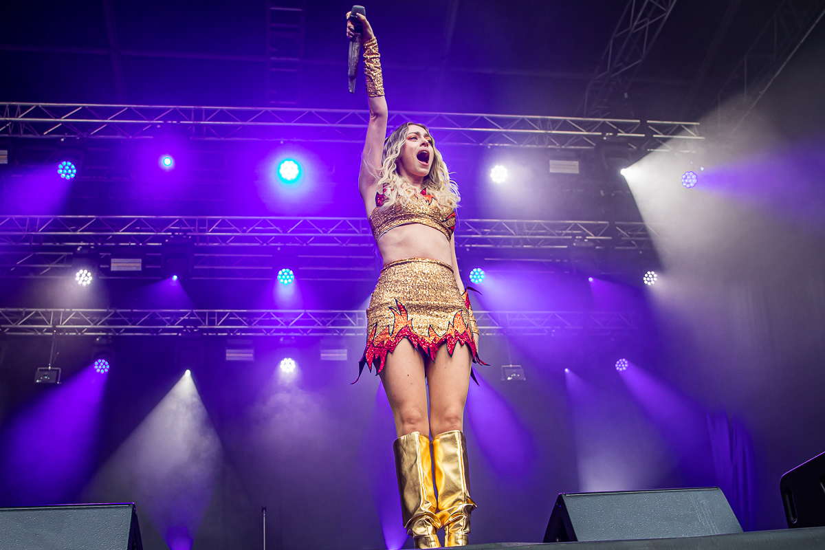 Camille @ Sint-Baafsplein - Gentse Feesten, picture 30, photographed by Dimitri Vanlommel - FrontView Magazine