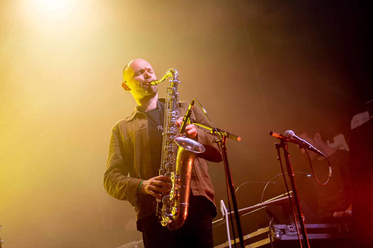 Sioen Plays Graceland @ Beleuvenissen, foto 7, foto's door Kurt Jacobs - FrontView Magazine