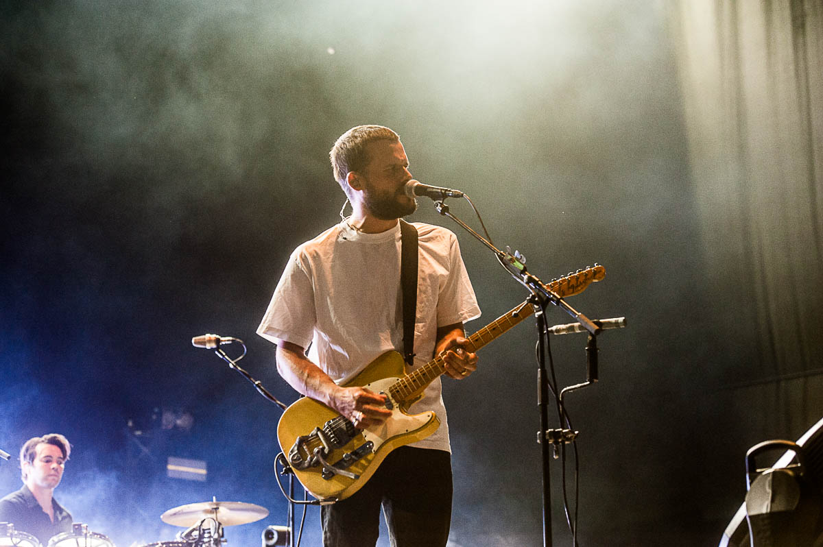 White Lies @ suikerrock, foto 1, foto's door Gert Daemen - FrontView Magazine