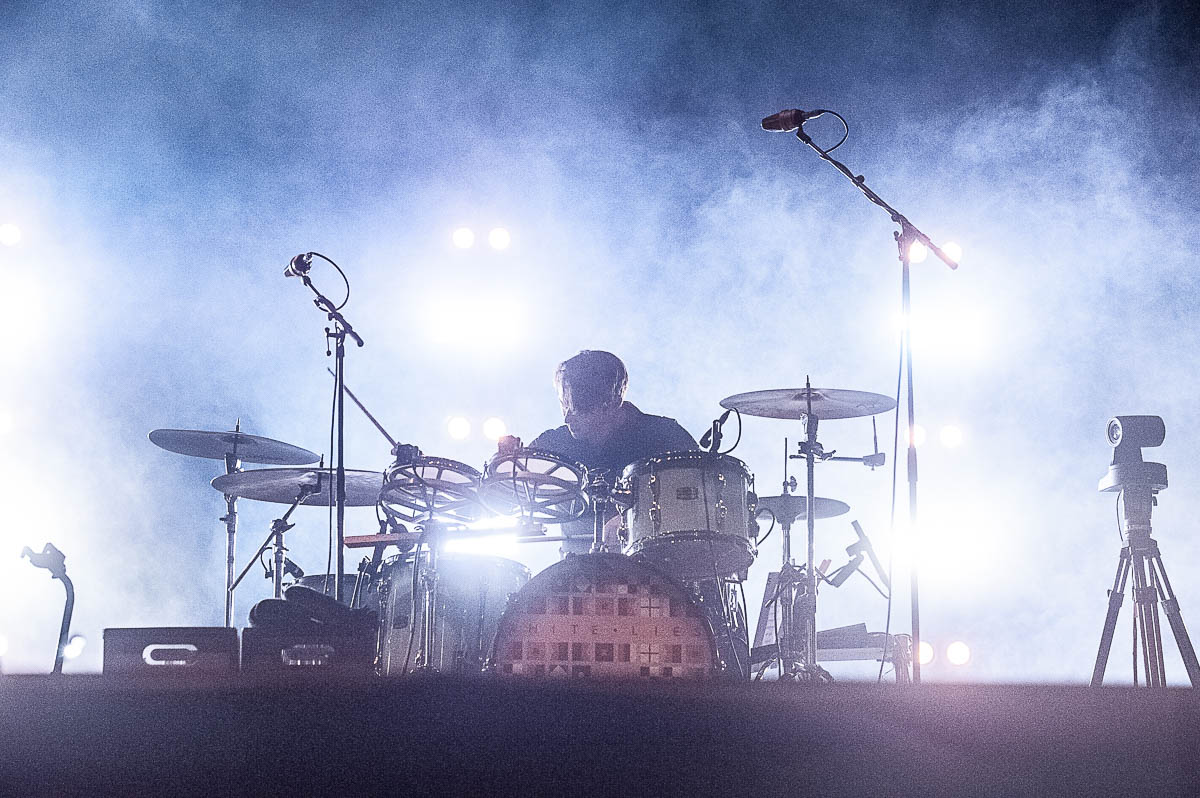 White Lies @ suikerrock, foto 15, foto's door Gert Daemen - FrontView Magazine