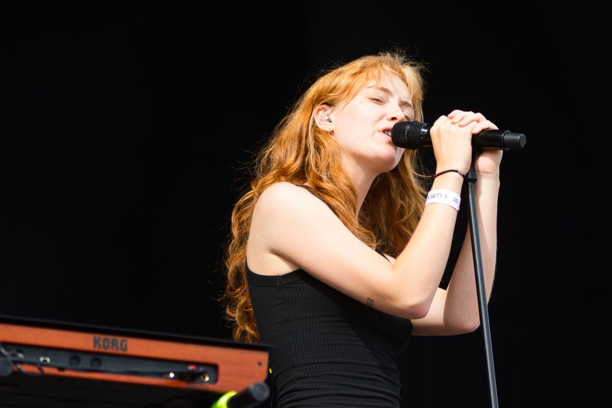 Froukje @ Suikerrock, picture 4, photographed by Luc Klinckaert - FrontView Magazine