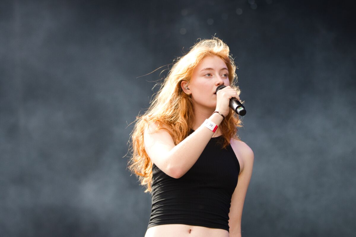Froukje @ Suikerrock, picture 7, photographed by Luc Klinckaert - FrontView Magazine