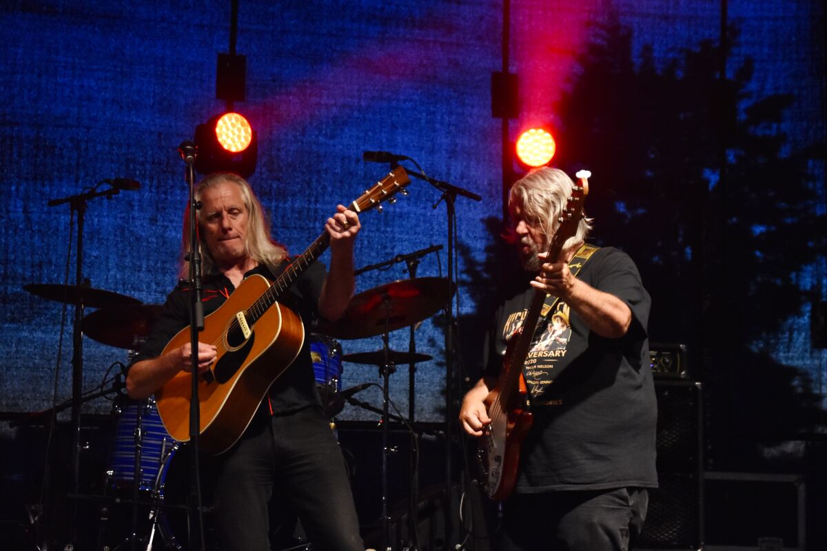 Guy Swinnen Band + sfeer @ Parkies Bornem, picture 12, photographed by Luc Klinckaert - FrontView Magazine