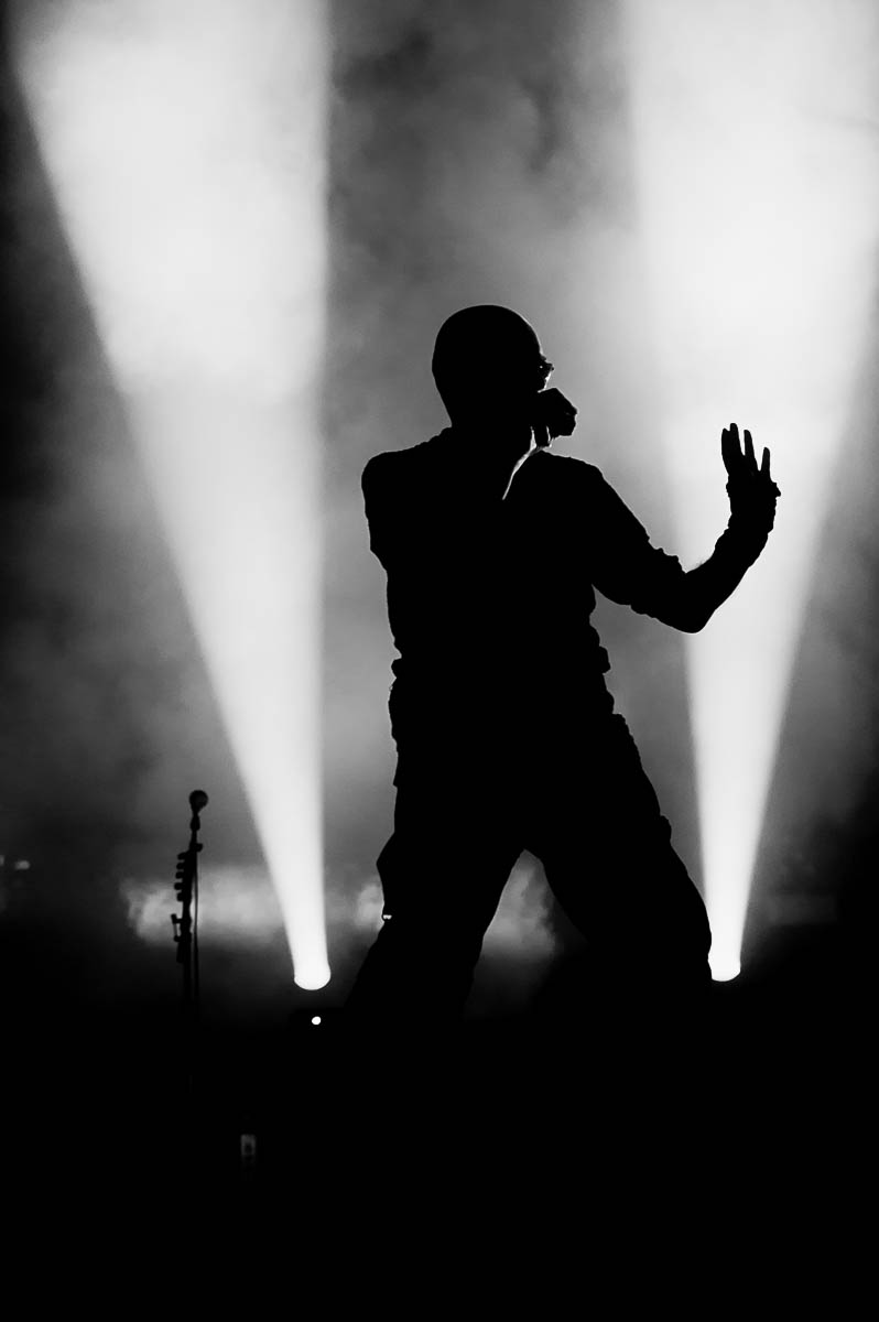 Sisters of Mercy @ Suikerrock, foto 2, foto's door Gert Daemen - FrontView Magazine