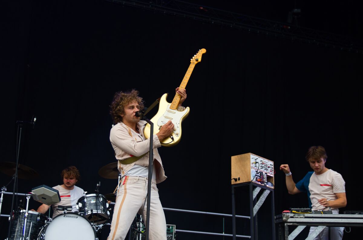 Compact Disk Dummies @ Suikerrock, picture 10, photographed by Luc Klinckaert - FrontView Magazine