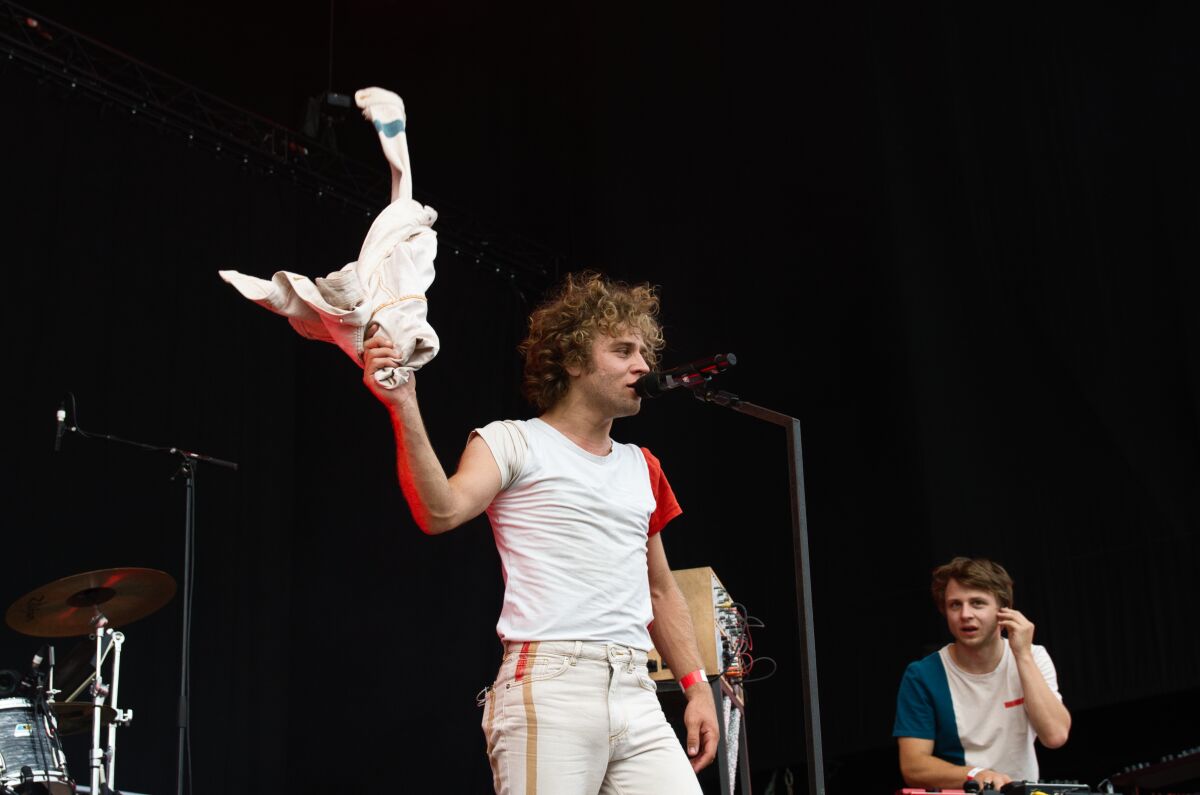 Compact Disk Dummies @ Suikerrock, picture 11, photographed by Luc Klinckaert - FrontView Magazine