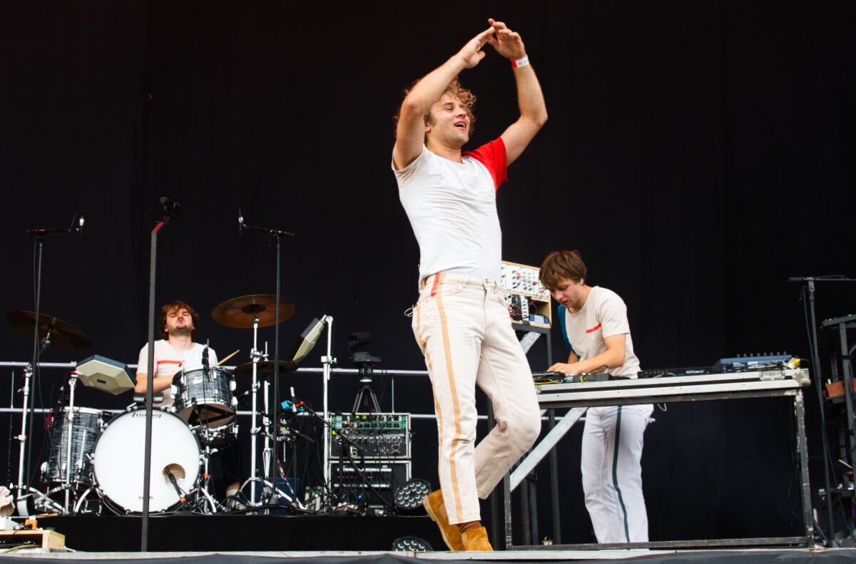 Compact Disk Dummies @ Suikerrock, picture 14, photographed by Luc Klinckaert - FrontView Magazine