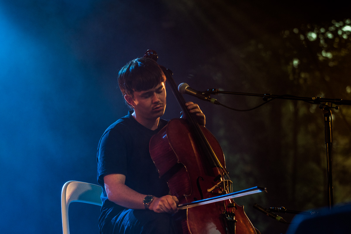 Meskerem Mees @ OLT Rivierenhof, picture 5, photographed by Ann Carpentier - FrontView Magazine