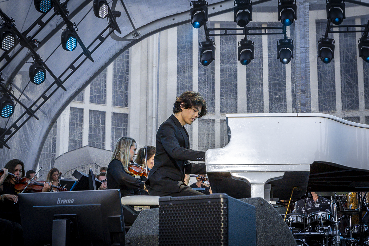 Night of the Proms - Summer Edition @ Koksijde-Bad, picture 10, photographed by Alex Wyckmans - FrontView Magazine