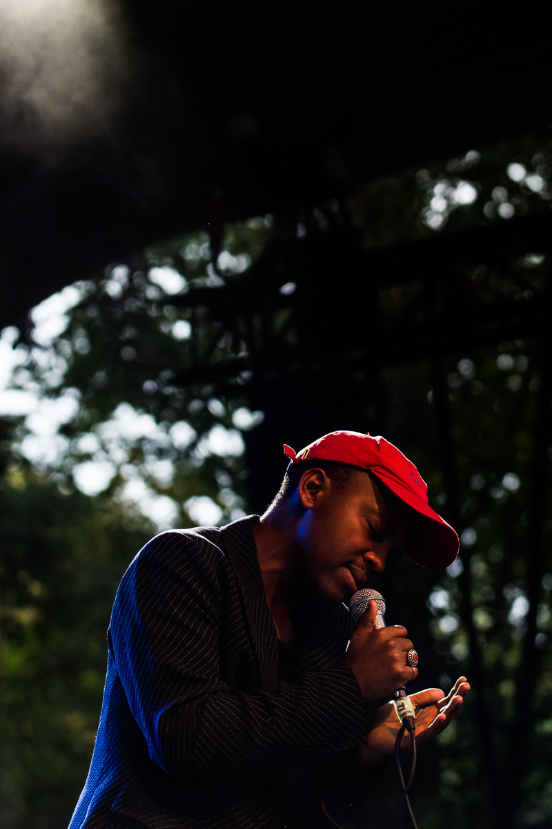 Porcelain id @ OLT Rivierenhof, picture 4, photographed by Ann Carpentier - FrontView Magazine