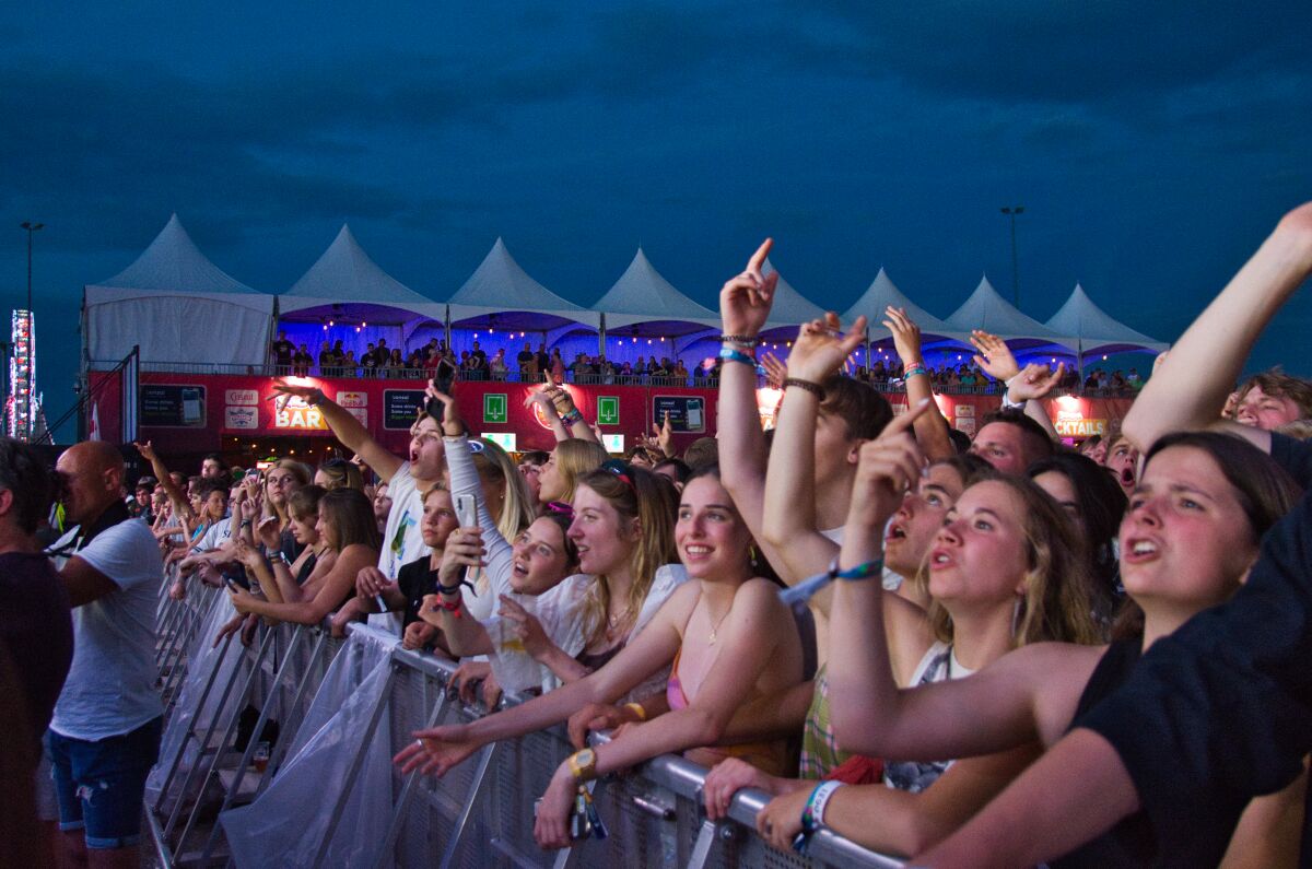 Zwangere Guy @ Suikerrock, picture 11, photographed by Luc Klinckaert - FrontView Magazine