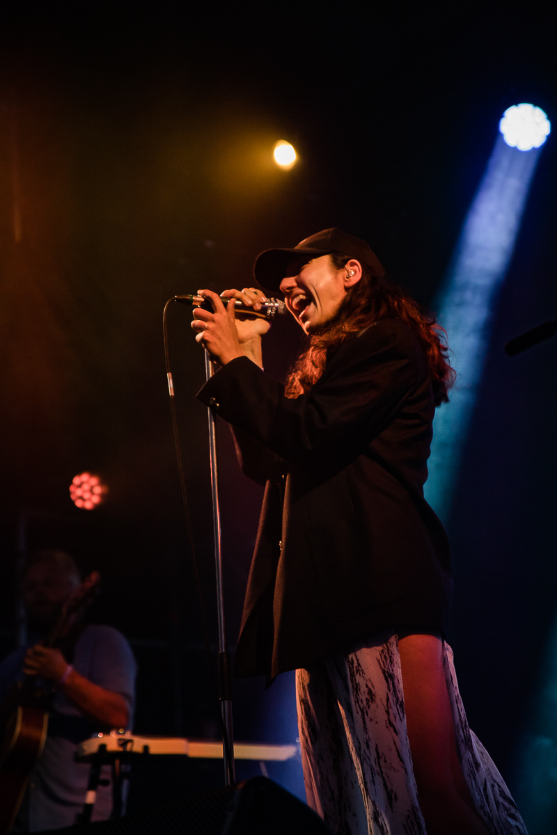 Intergalactic Lovers @ M-idzomer, picture 5, photographed by Jürgen Bruynooghe - FrontView Magazine