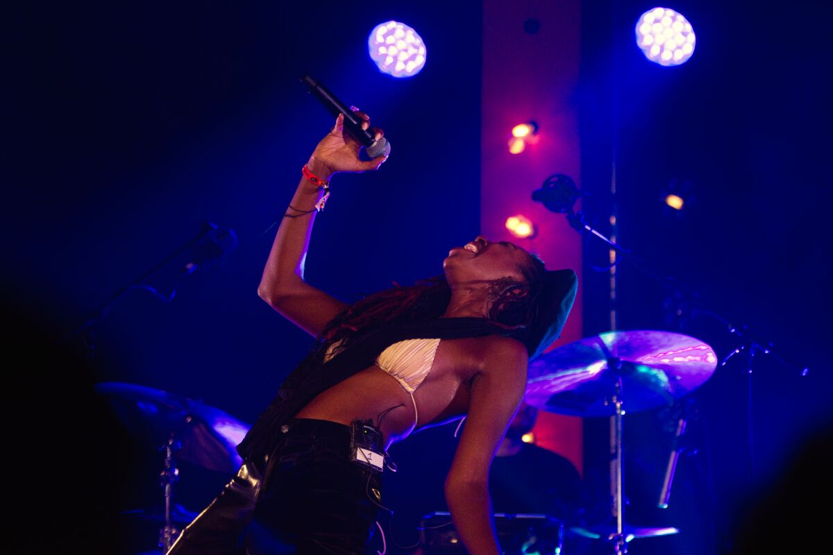 K.ZIA @ Dranouter Festival, picture 2, photographed by Luc Klinckaert - FrontView Magazine