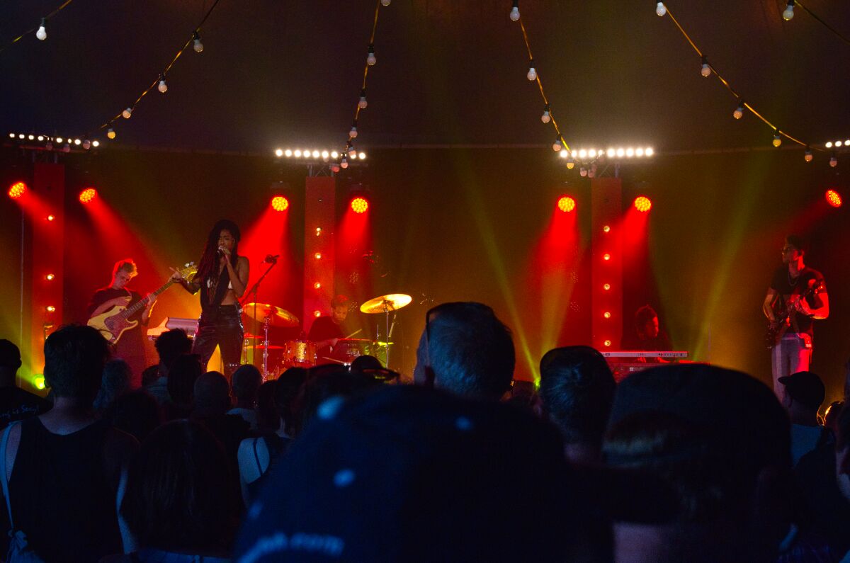 K.ZIA @ Dranouter Festival, picture 12, photographed by Luc Klinckaert - FrontView Magazine