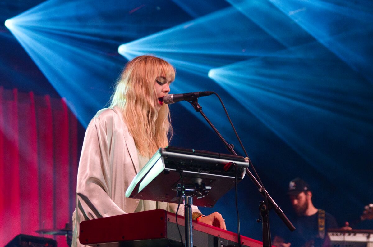 Portland @ Dranouter Festival, picture 8, photographed by Luc Klinckaert - FrontView Magazine